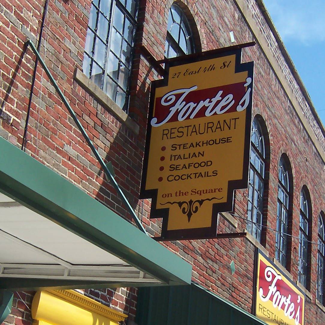 Forte’s Restaurant on the Square storefront and sign